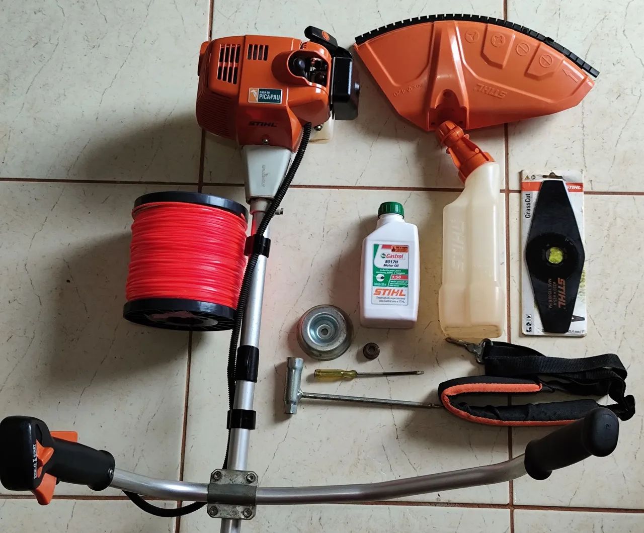 Roçadeira Stihl FS80 Original com acessórios 