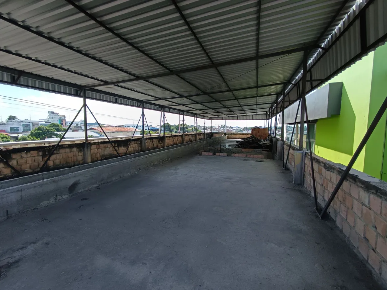 //Prédio Comercial na Cachoeirinha com 998 m2