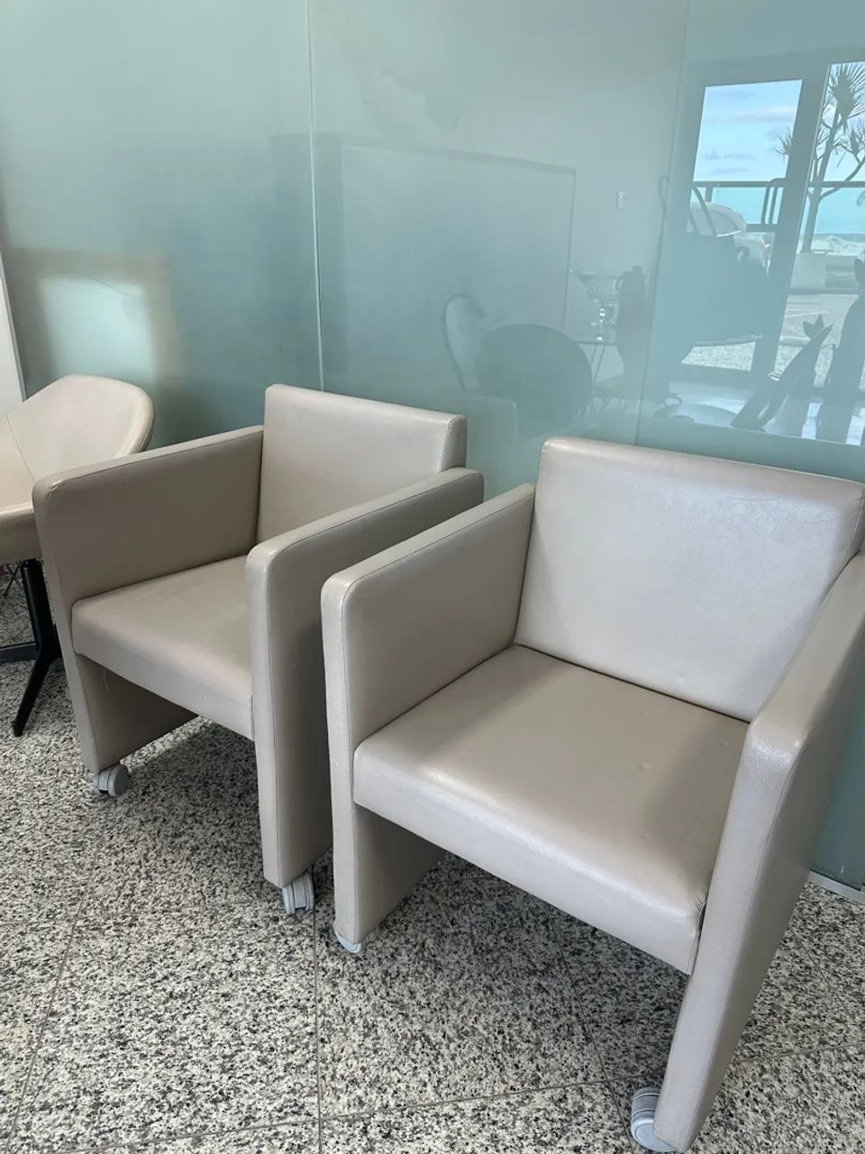 Poltronas Elegantes para Sala de Espera