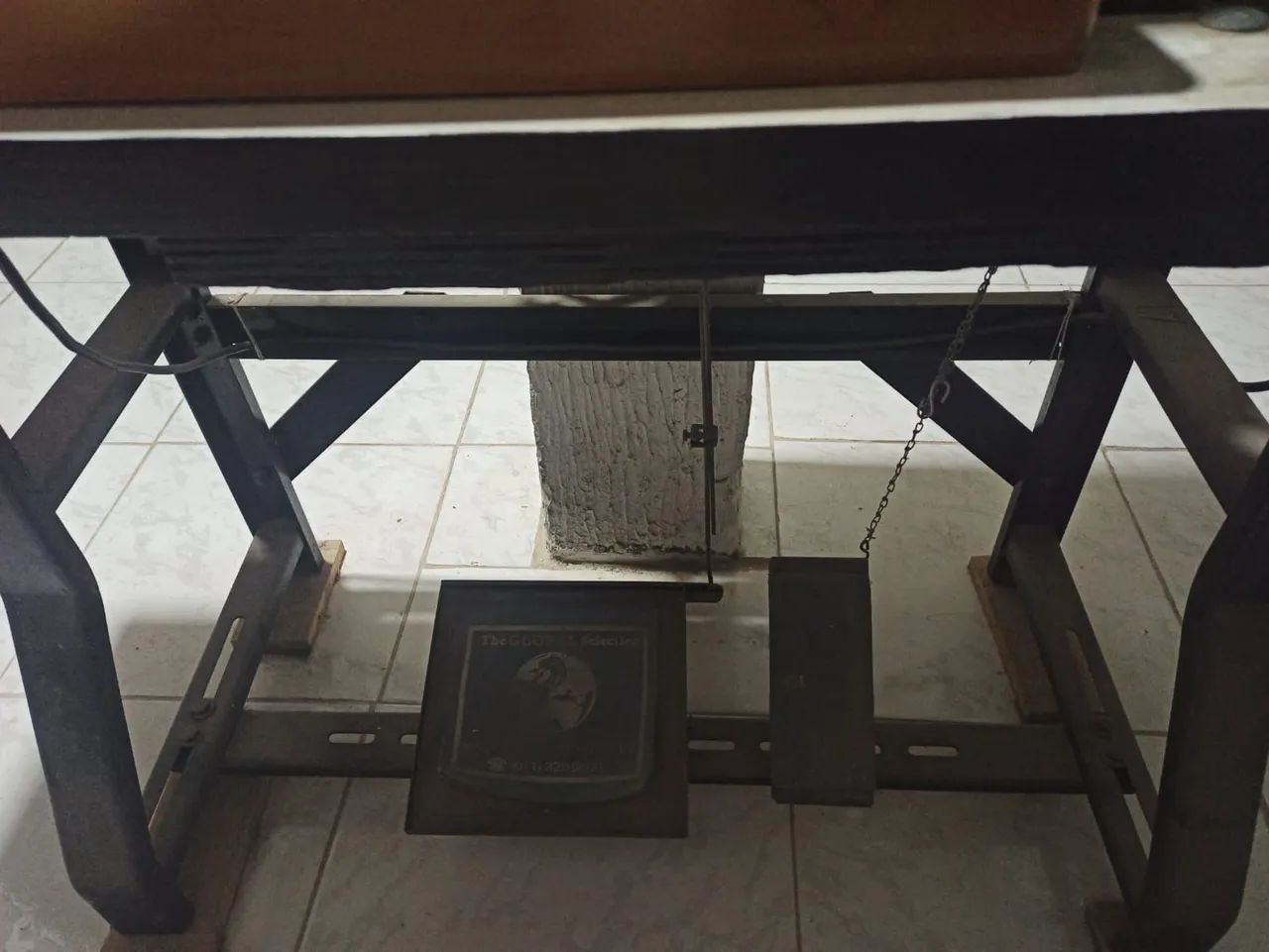 Vende-se Máquina Galoneira Antiga pouco usada. - Foto 4