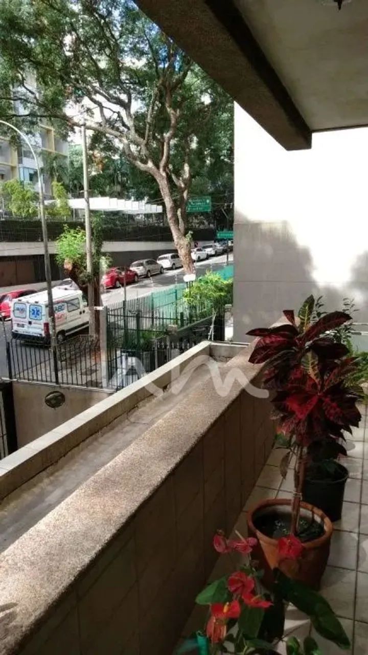 Apartamento em Higienópolis - 3 dormitórios / 2 vagas de garagem - Foto 2