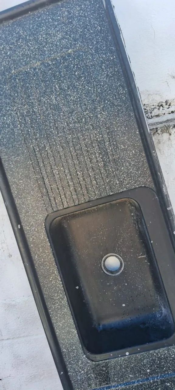 Pia de cozinha em granito preto