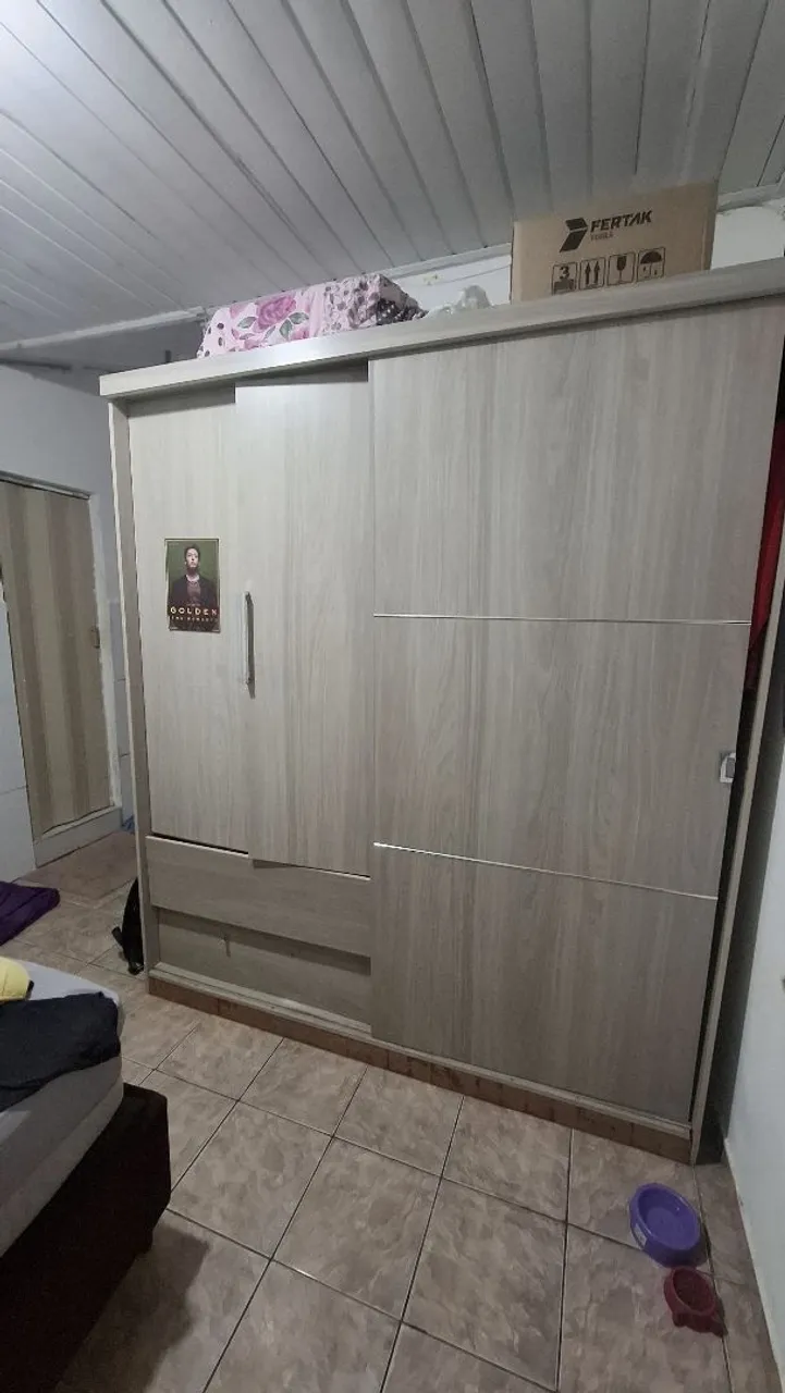 Guarda-Roupa com Design Moderno