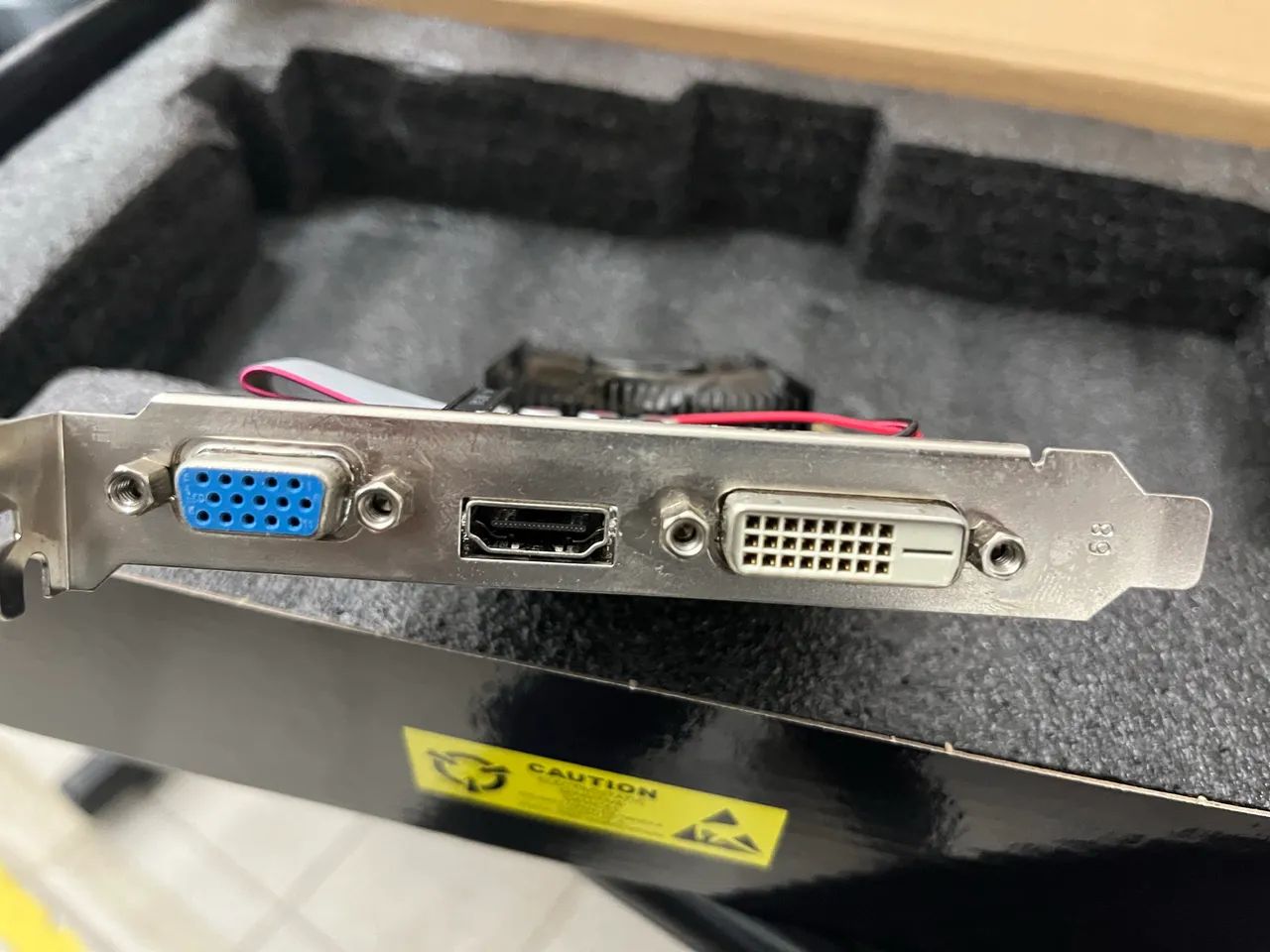 Gpu Nvidia Geforce Gt 710 2gb Ddr3 64bits Pcyes Pvgt7102gb - Peças