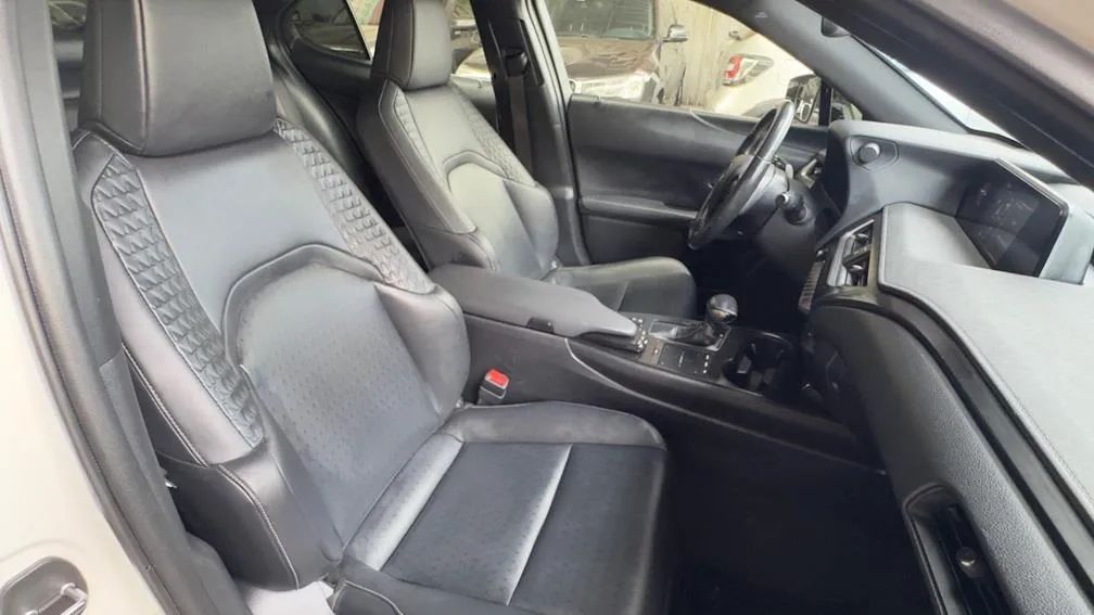 Lexus UX-250h Dynamic 2.0 16V Aut.(hybrid), foto 11 de 14