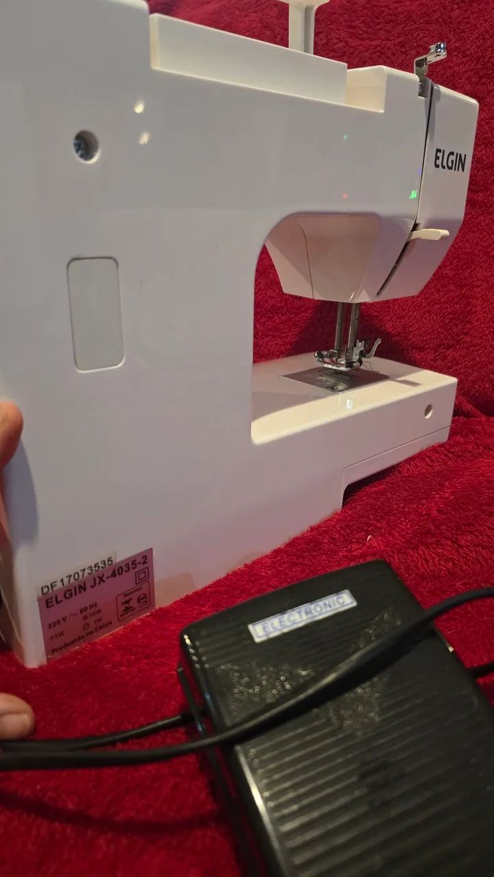 Maquina de costura Elgin Genius Plus - Foto 4