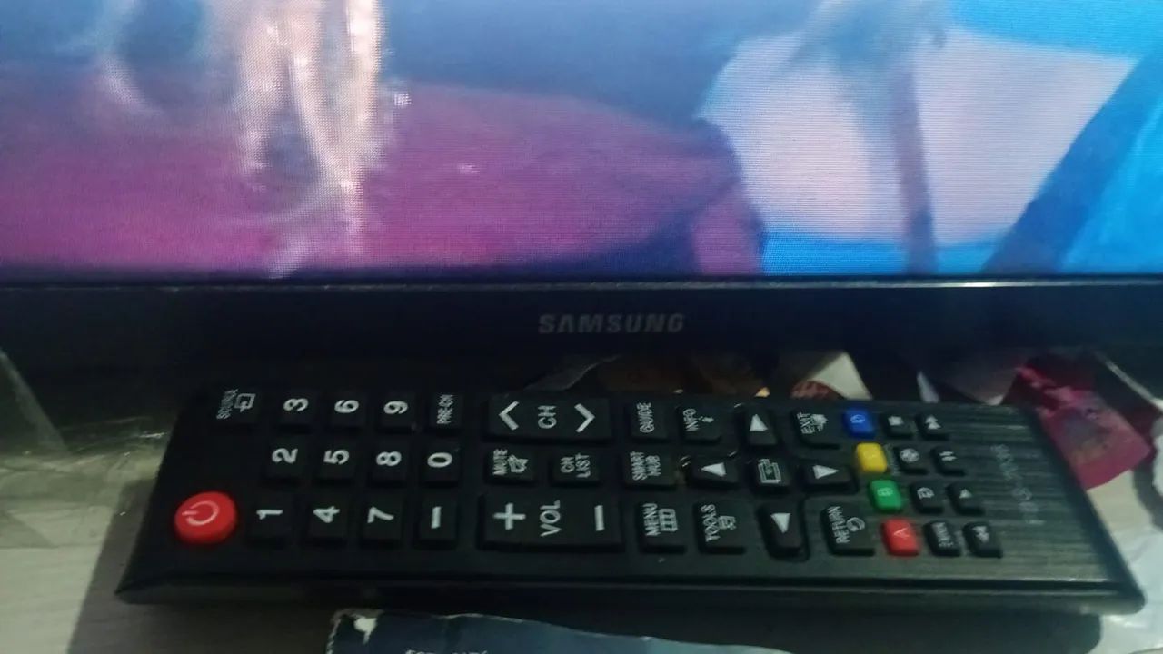 Vendo TV Samsung 43 polegadas smart  - Foto 2