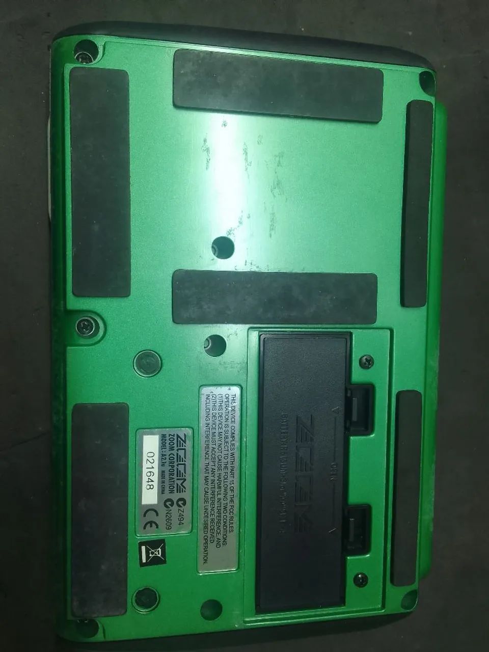 Pedaleira de efeitos para violão zoom a2.1un - Instrumentos