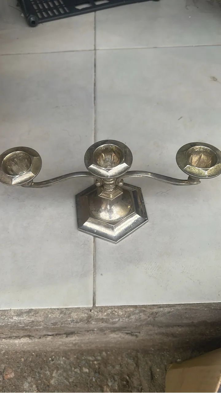 Candelabro Porta Vela Castiçais Antigo Detalhes Abaixo Prateado