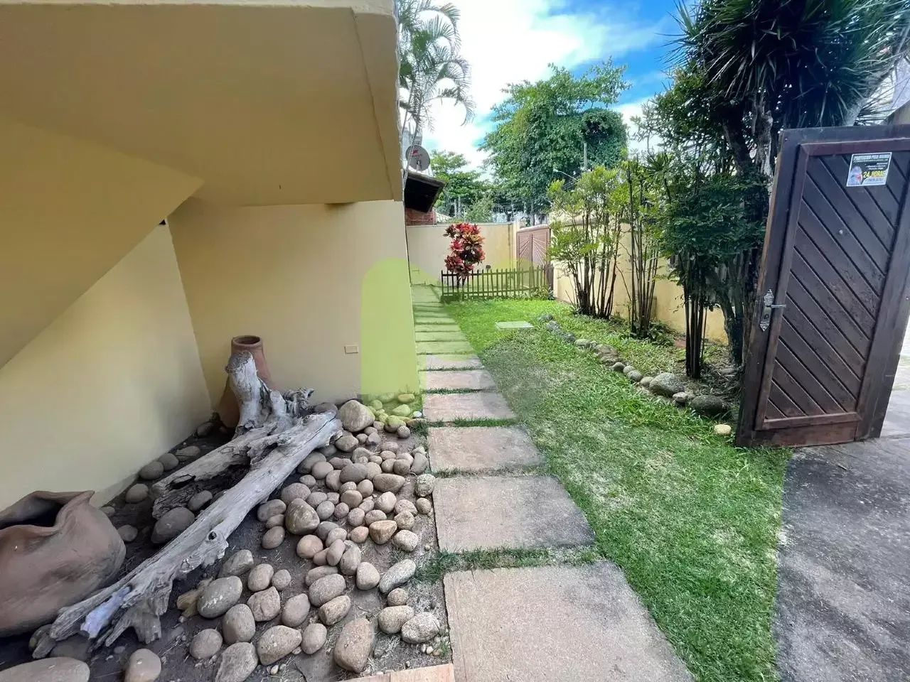 Casas para locação na Lagoa em Macaé/RJ, 4 Quartos, 4 Vagas, Quintal, Jardim, Piscina e Ár - Foto 4