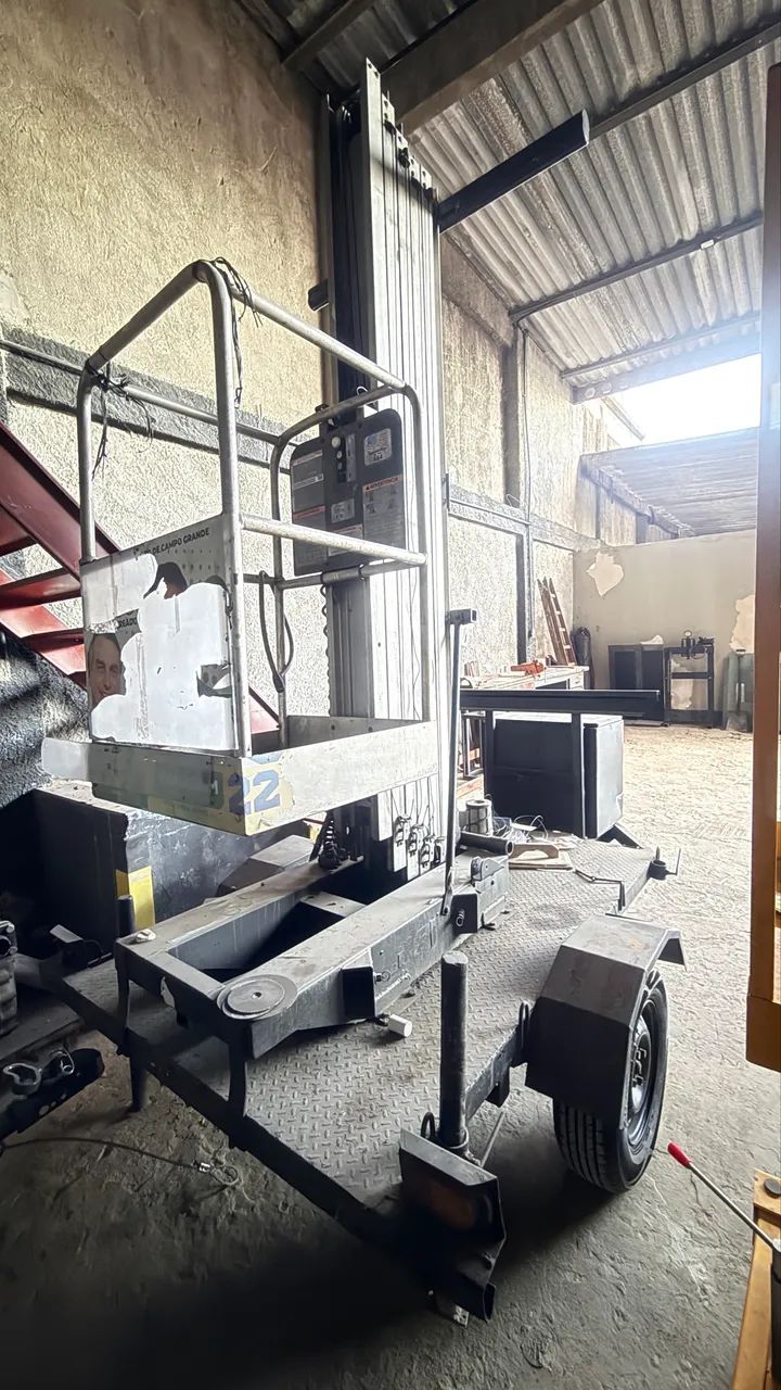 Plataforma elevatória 12m  sob reboque  - Foto 2