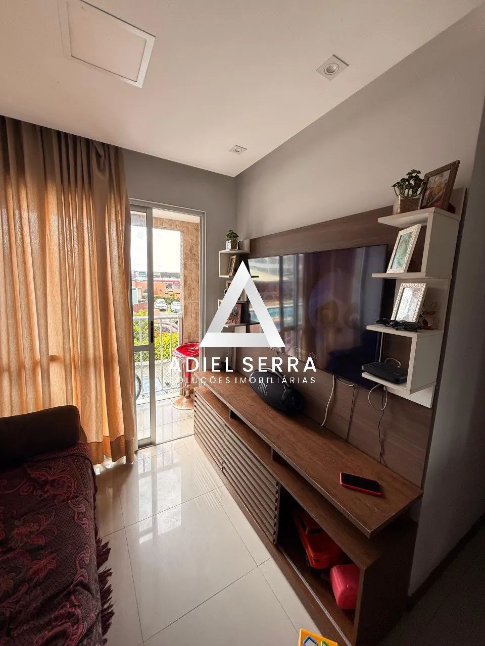 JARDIM DOS GIRASSÓIS | 3/4 COM SUÍTE | 58m² | NASCENTE | VARANDA | ARMÁRIOS | INFRA COMPLE