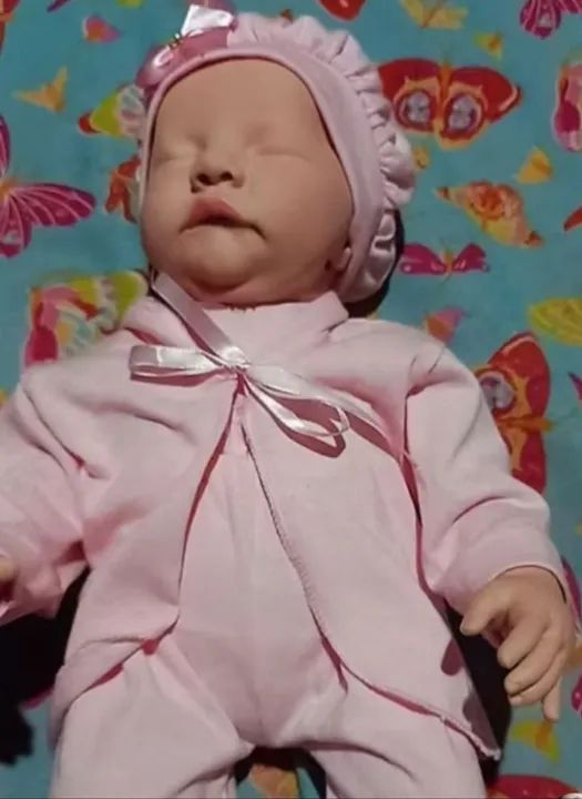 Boneca Reborn Nova 49cm -Com acessórios  - Foto 4