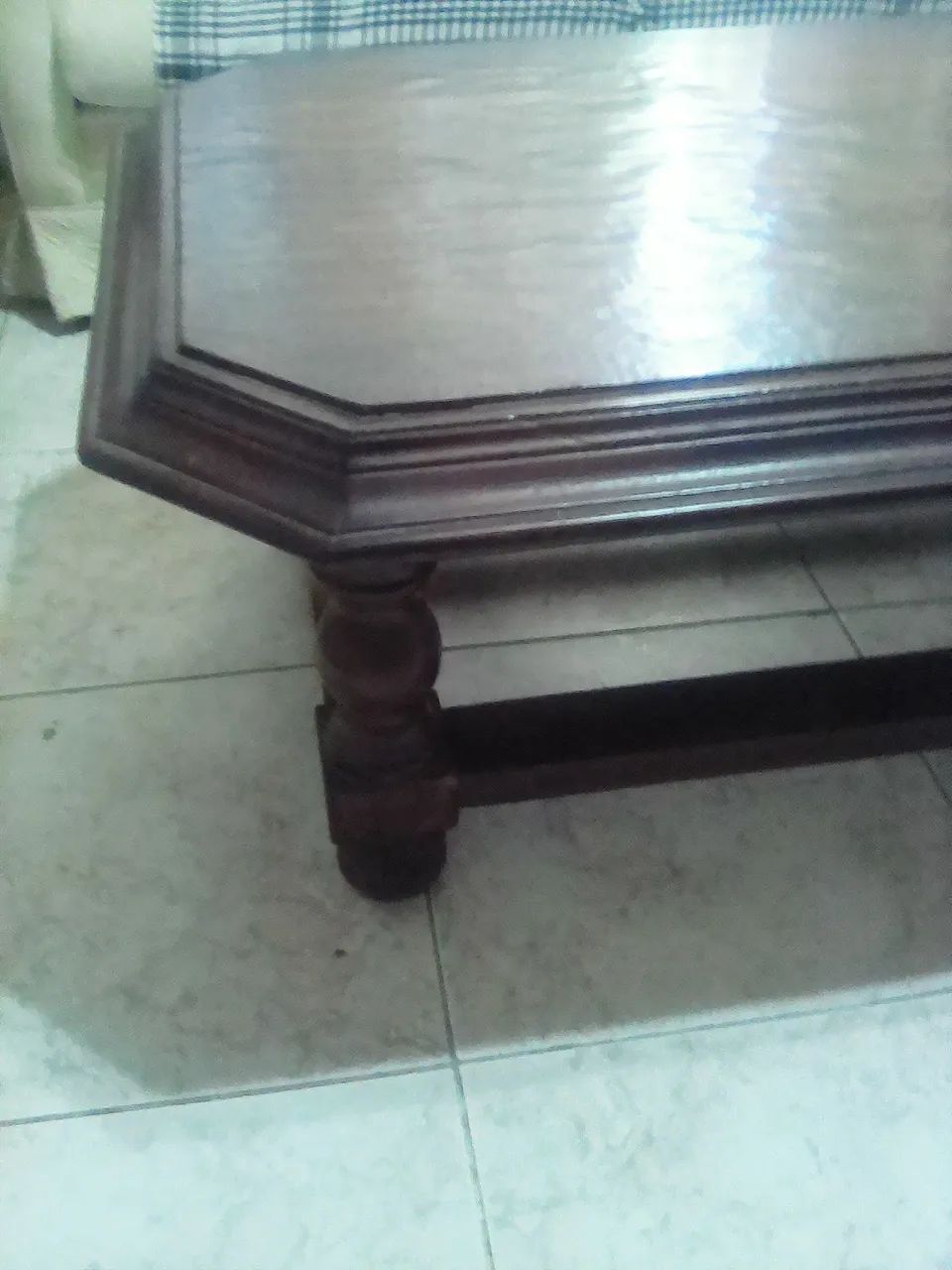 Linda mesa de madeira maciça antiga