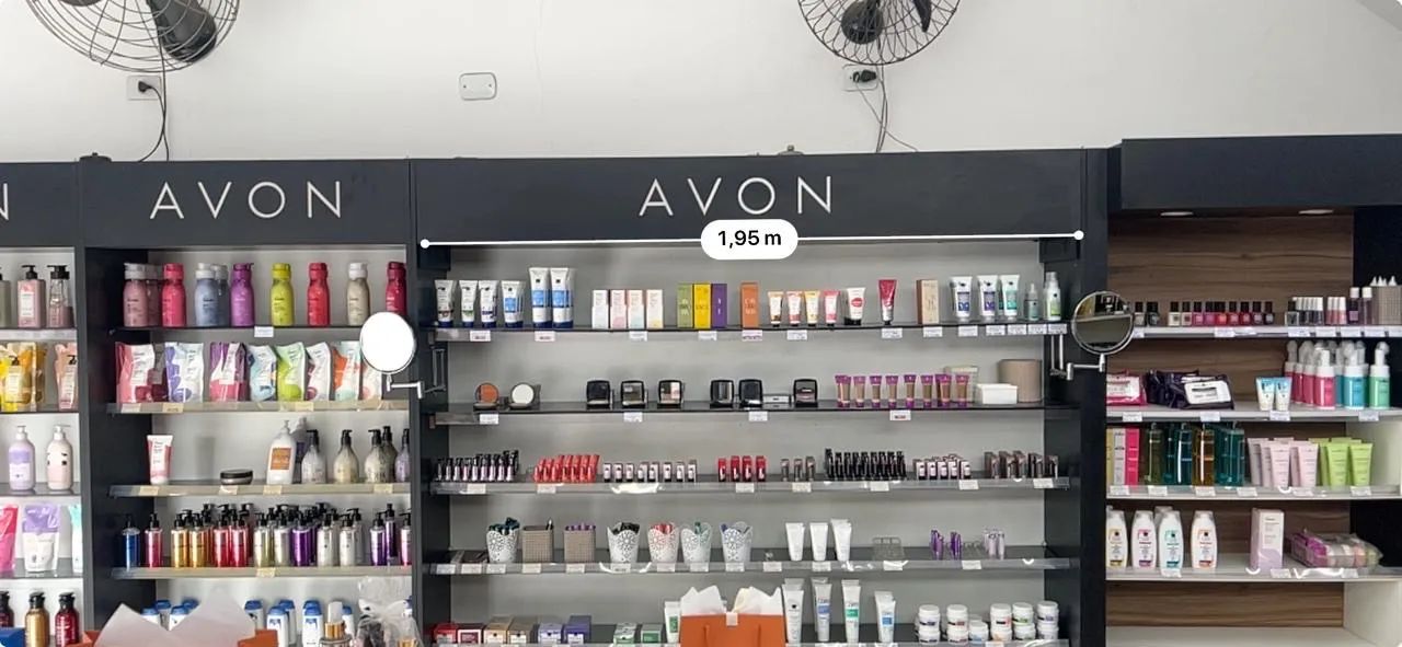 Prateleira expositora avon cosmeticos 