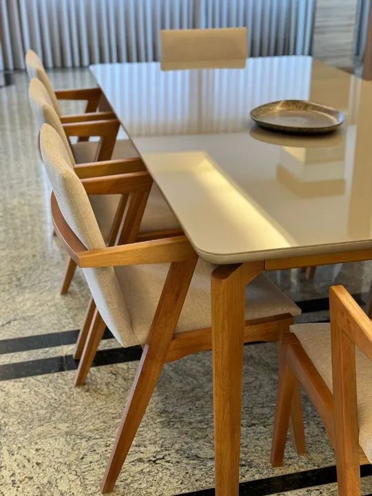 LIQUIDAÇÃO - Mesa laqueada (somente MESA, sem cadeiras) - Foto 2