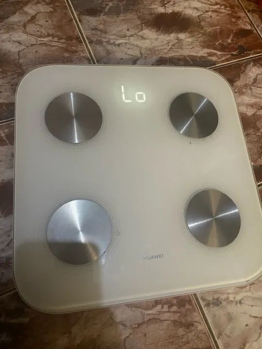 Balança Inteligente Huawei Scale 3  bioimpedância digital Com App Branca Hem-b19 