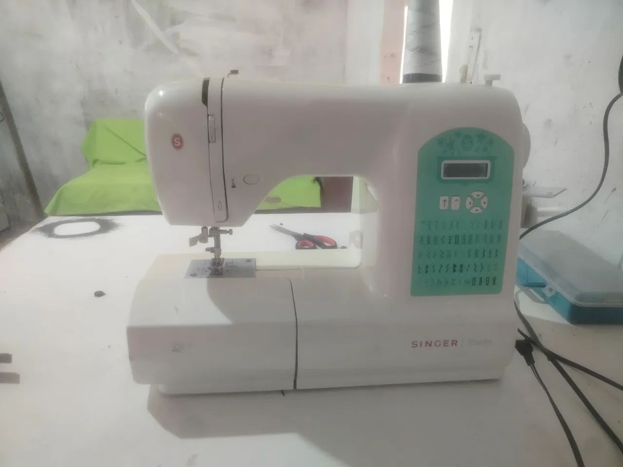 Máquina de Costura Singer Starlet 