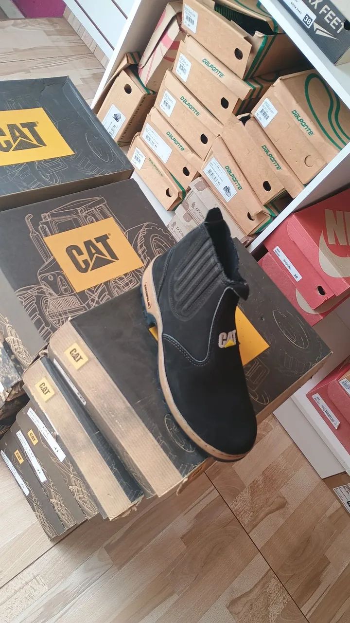 Botas Feminina,e coturno masculino  - Foto 4