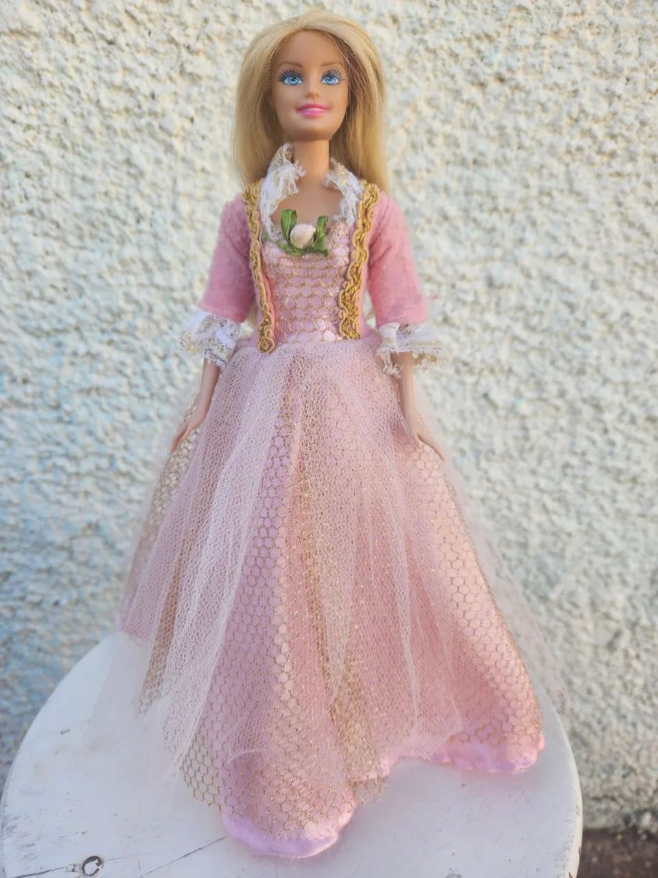 Barbie com vestido rosa