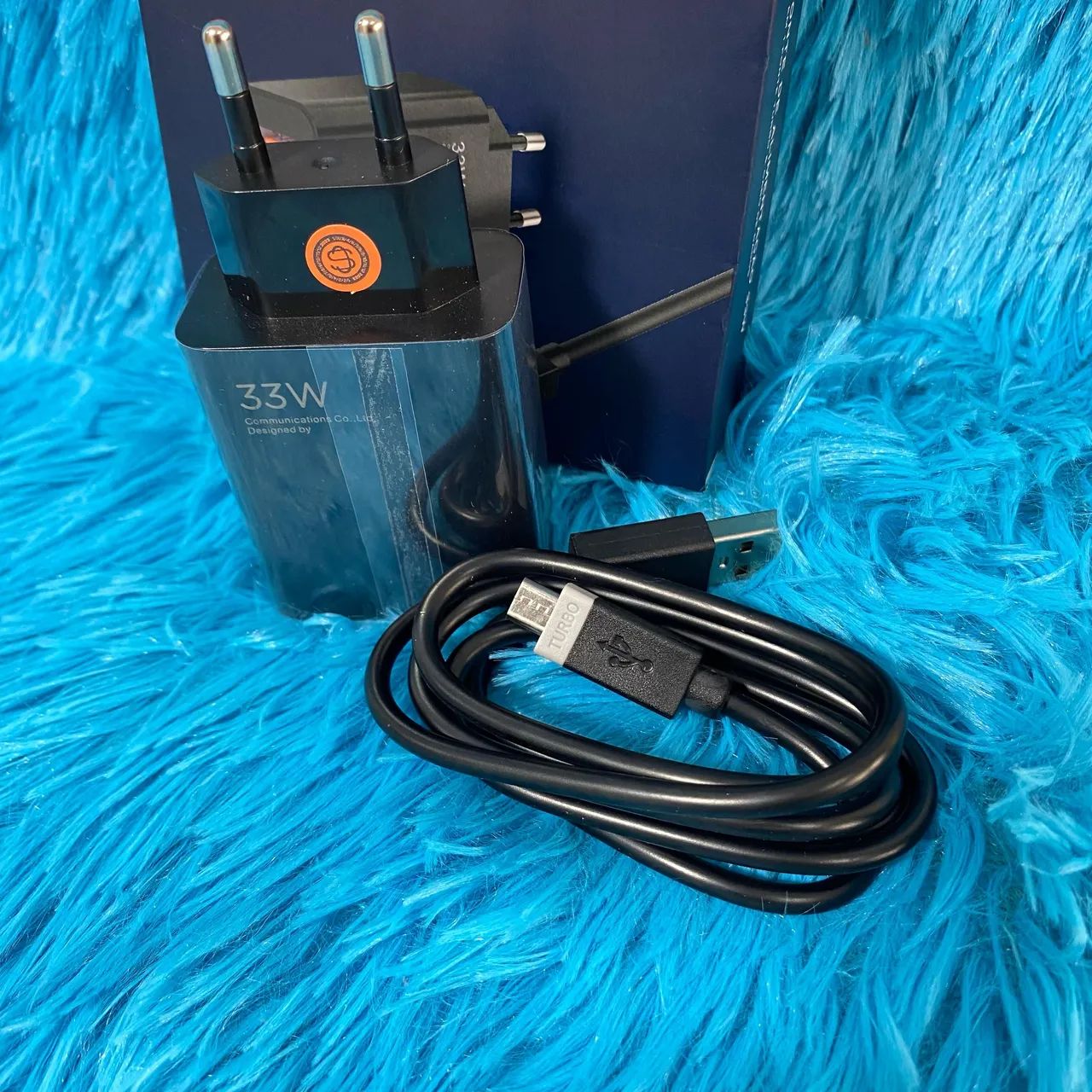 Carregador Turbo 33W . V8