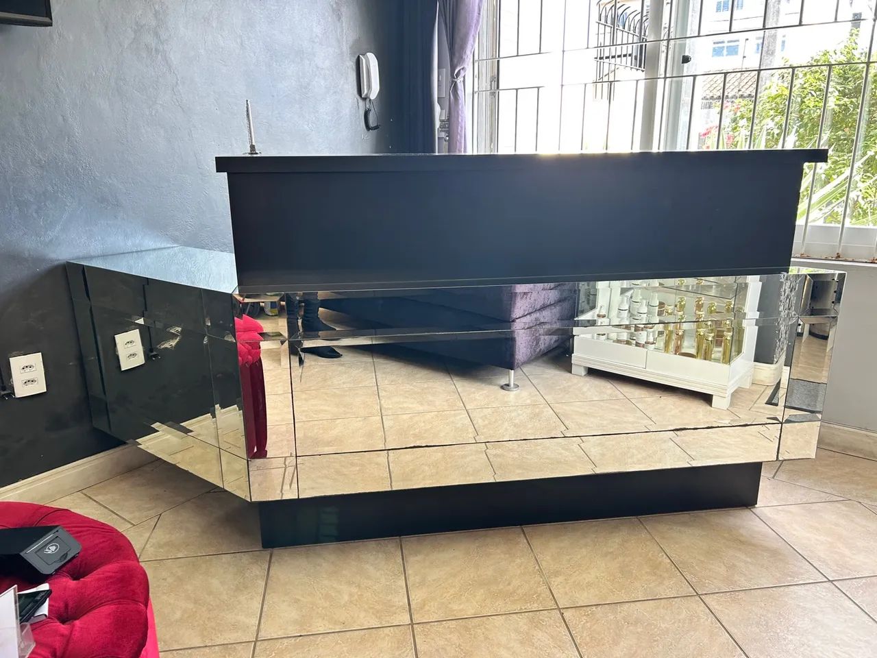Balcão recepção Espelhado bisotê Moderno - Foto 2