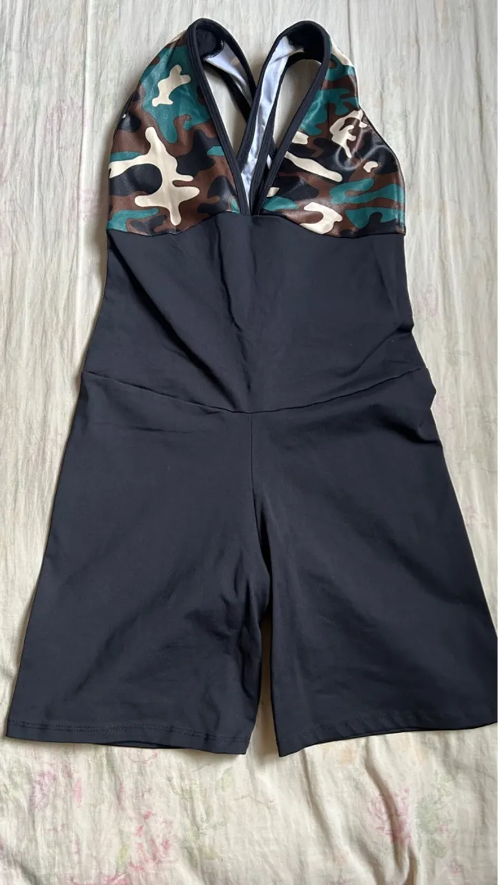 Macacão Feminino Estampado com Shorts