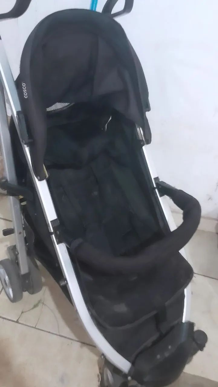 VENDE-SE ANDADOR E CARRINHO DE BEBÊ 