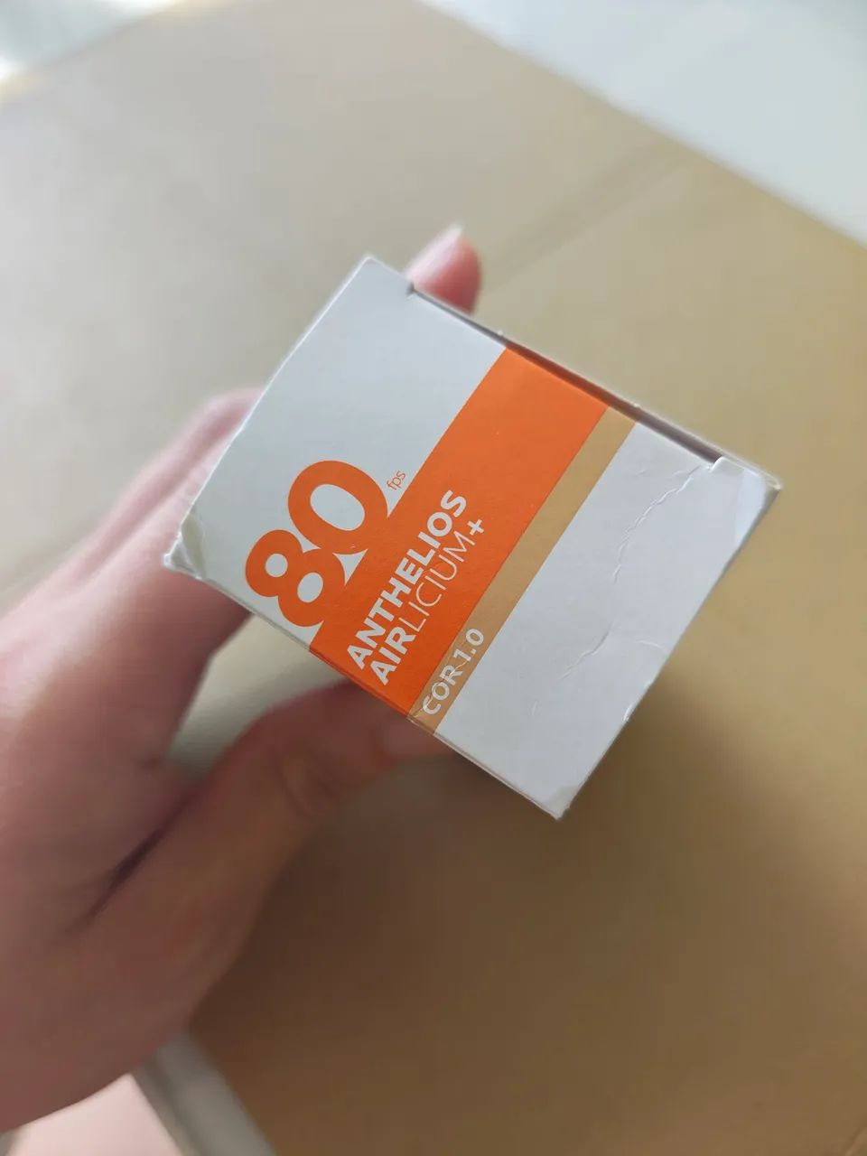 Protetor de Facial com cor La-Roche - Foto 2