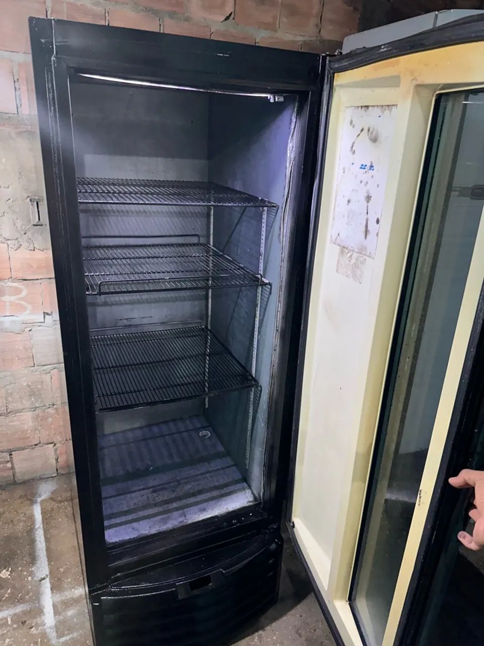 Vendesse freezer funcionando perfeitamente posso entregar  - Foto 4