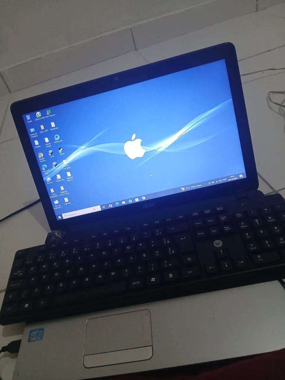 Notebook bom e barato tudo funcionando perfeitamente troco em celular Android ou iPhone 