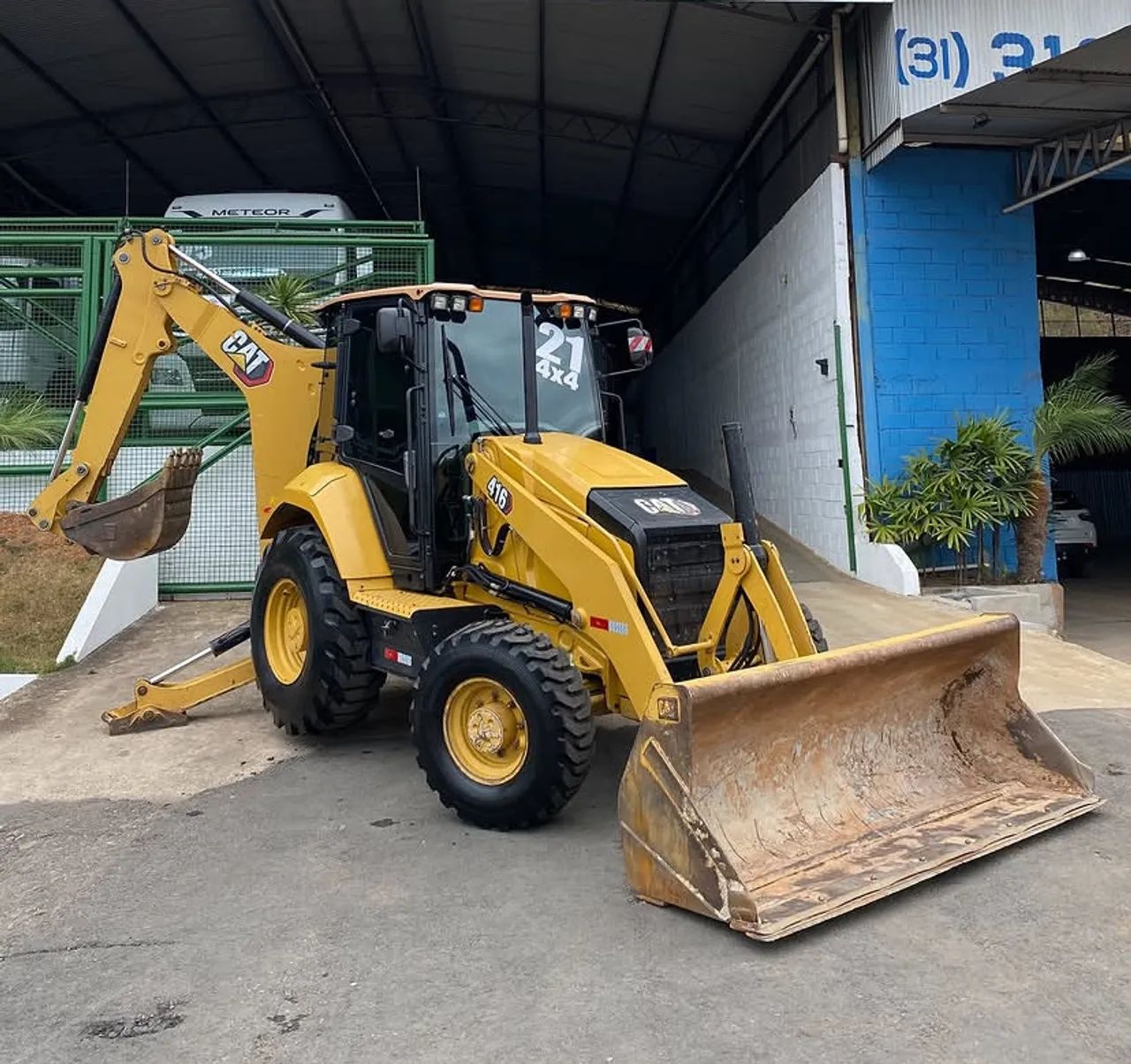 Retroescavadeira Caterpillar  - Foto 3