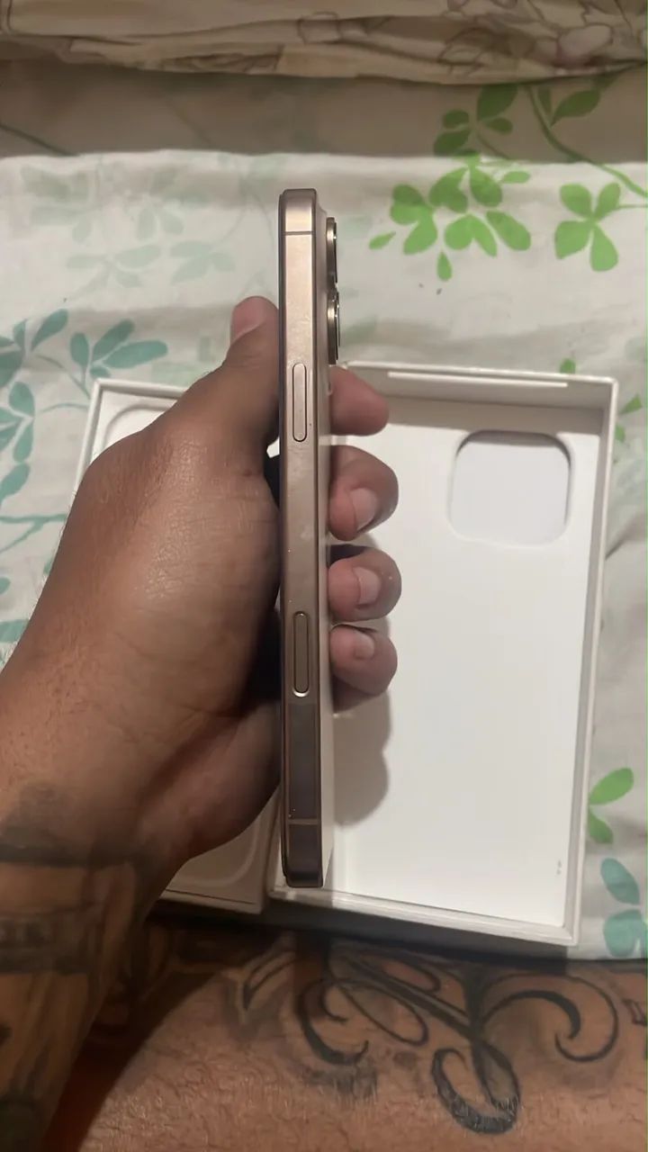 IPHONE 16PROMAX  - Foto 3