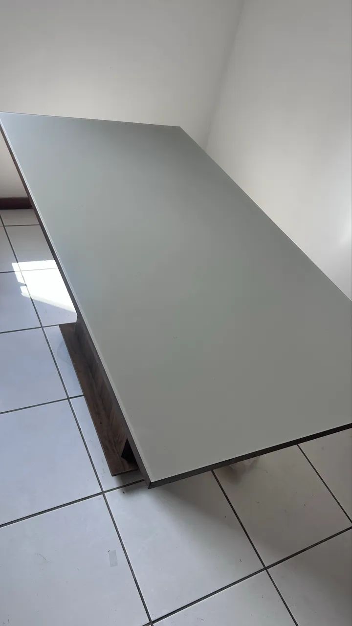Mesa com tampo de vidro 6 lugares