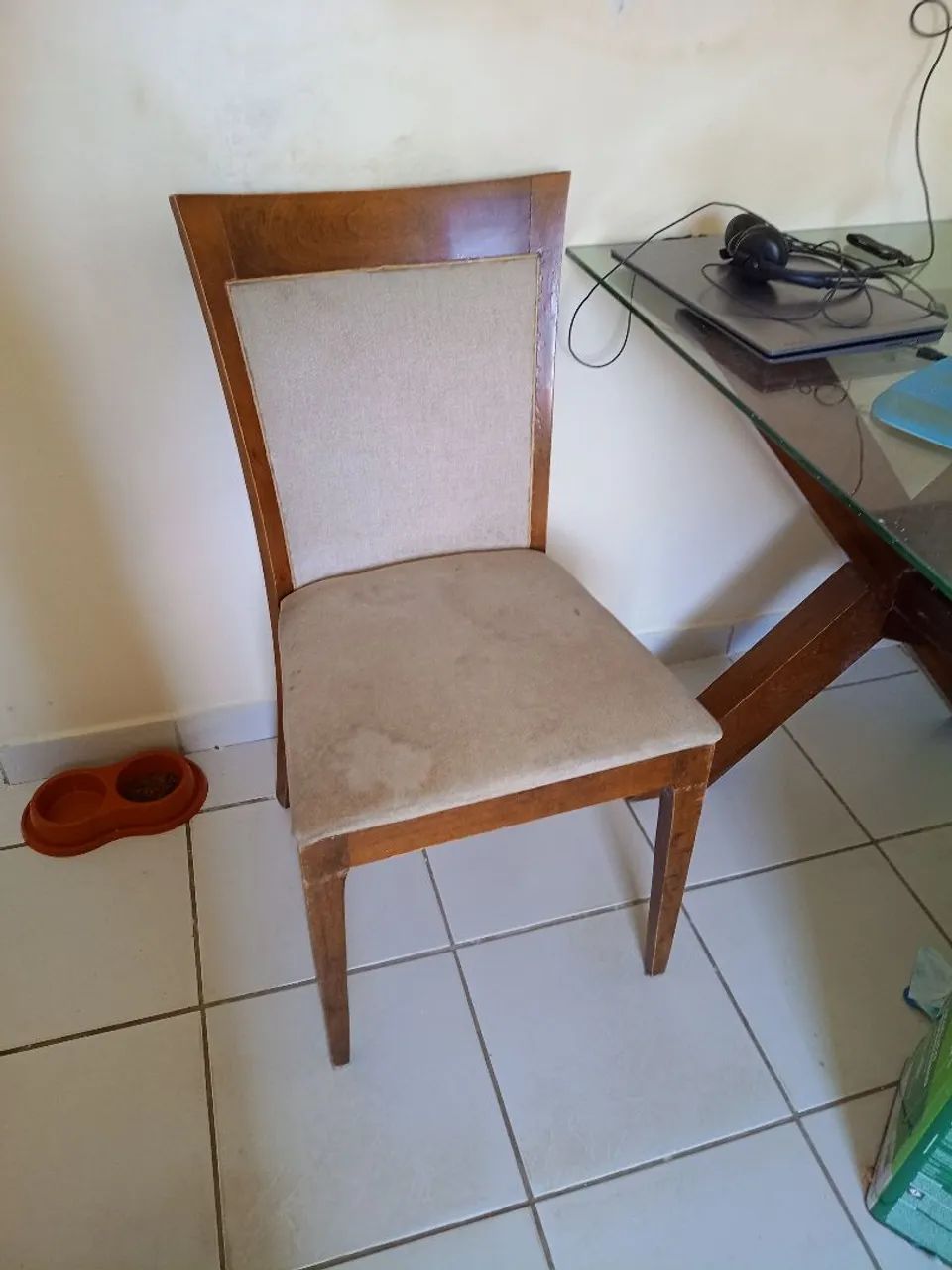 Mesa de vidro com base de madeira maciça  - Foto 3