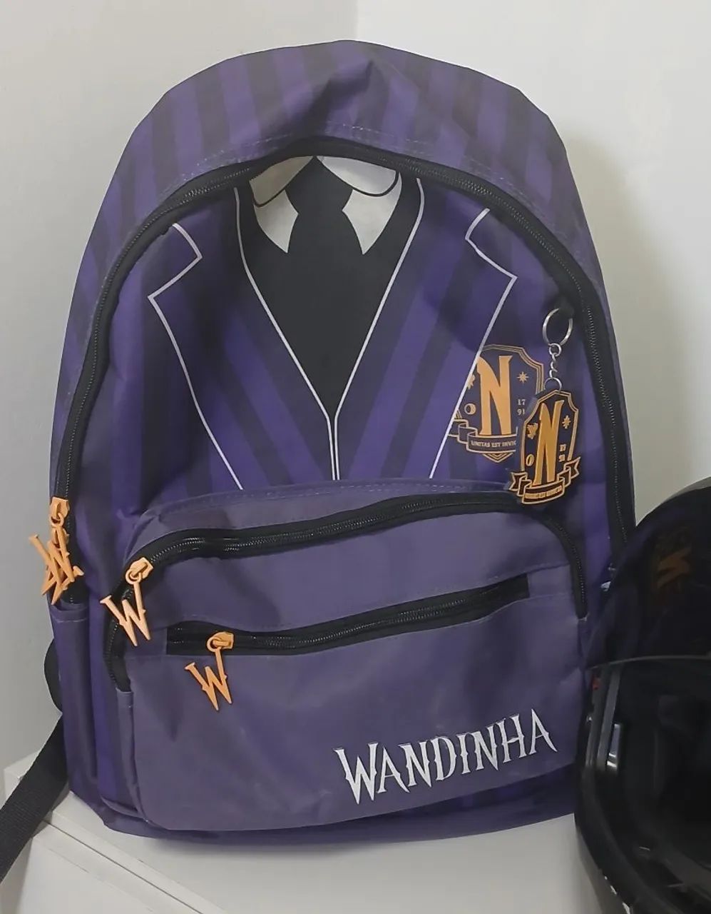 Mochila Wandinha - marca Luxcel