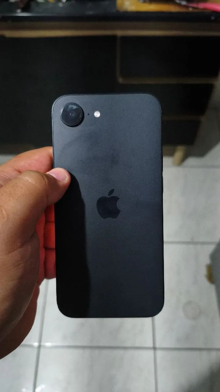 iPhone 16e em excelente estado  - Foto 2