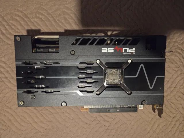 Radeon RX 5700 XT 8GB - Foto 2