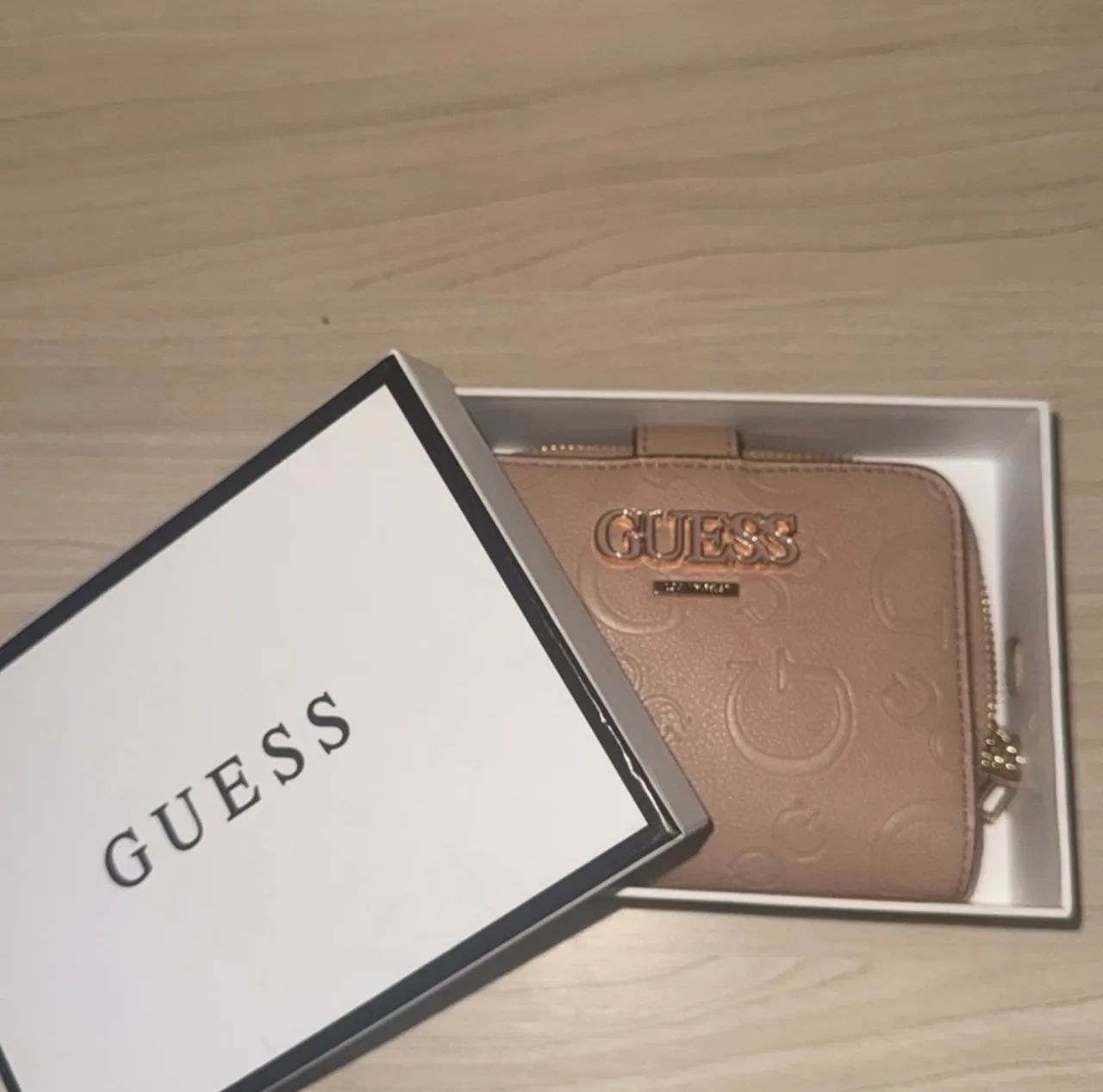 carteira guess