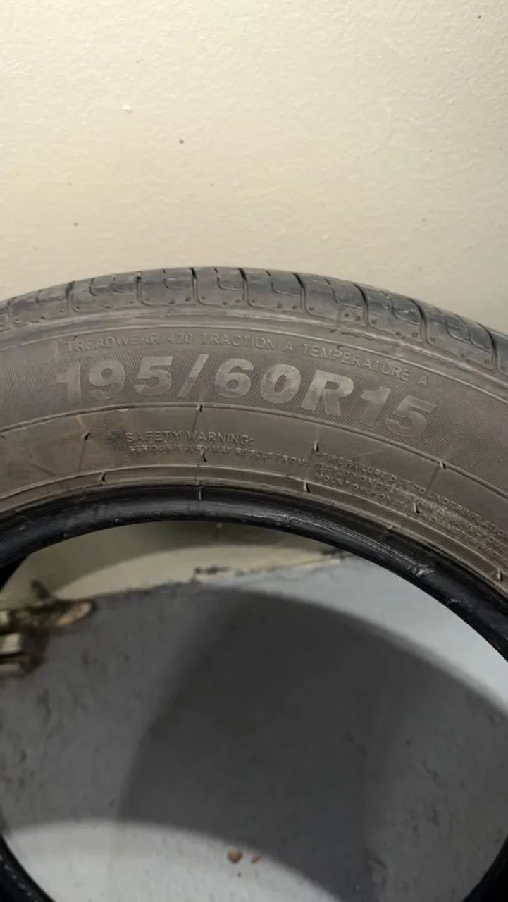 2 Pneus 195/60 R15 XBRI usado