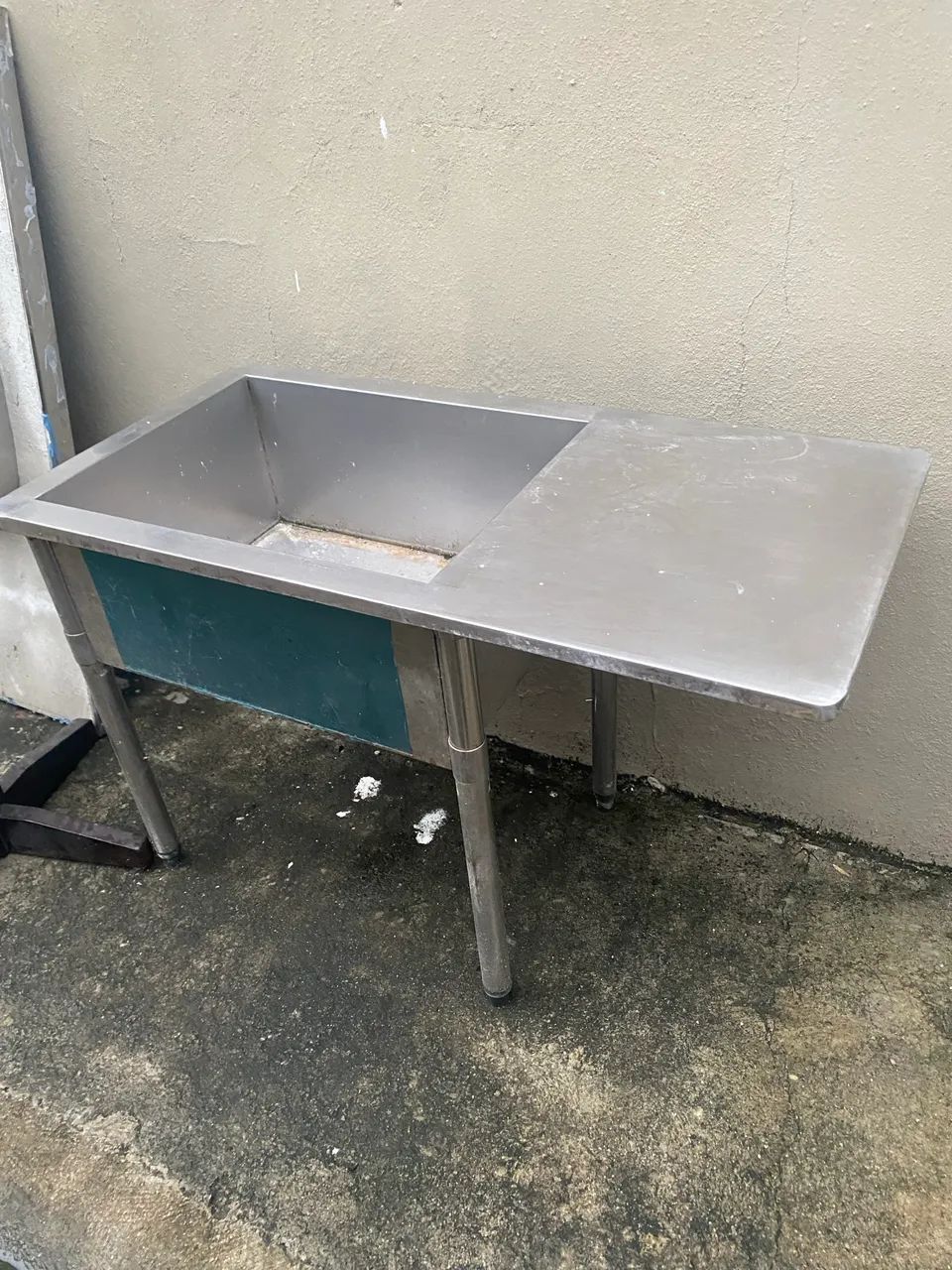Vendo bancada com pia de inox  - Foto 3