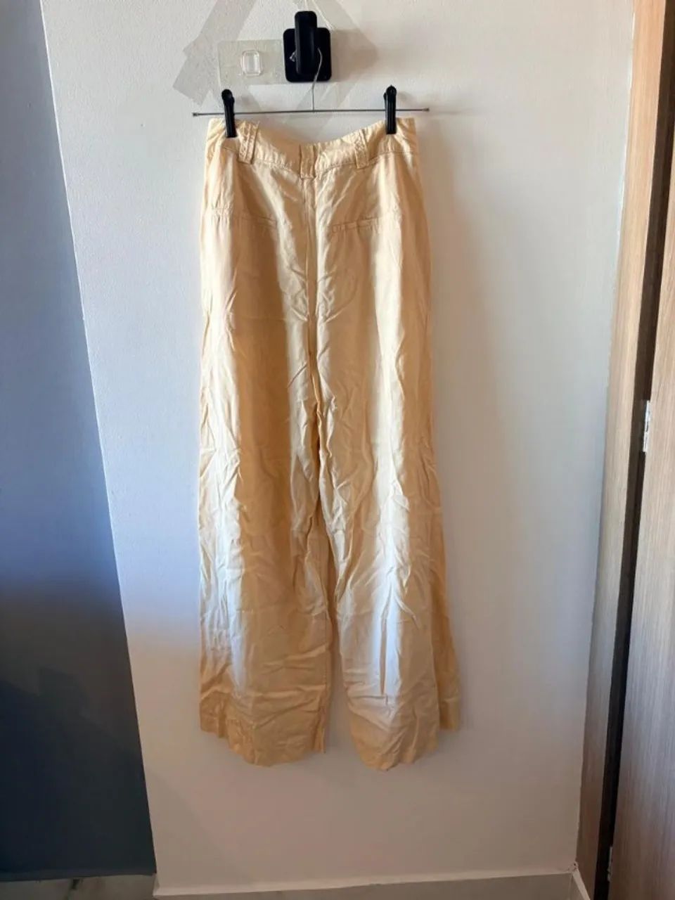 calça soltinha bege - Foto 2