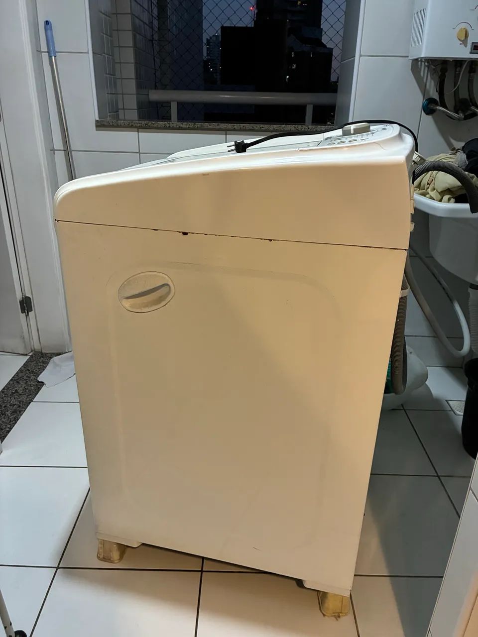 Máquina de lavar Electrolux 15kg COM DEFEITO - Foto 4
