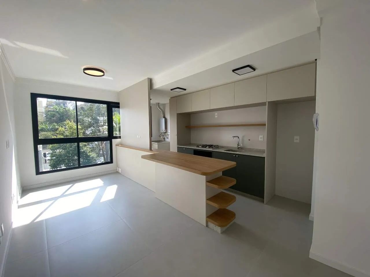 Aluguel | Apartamento 2 quartos (1 suíte)