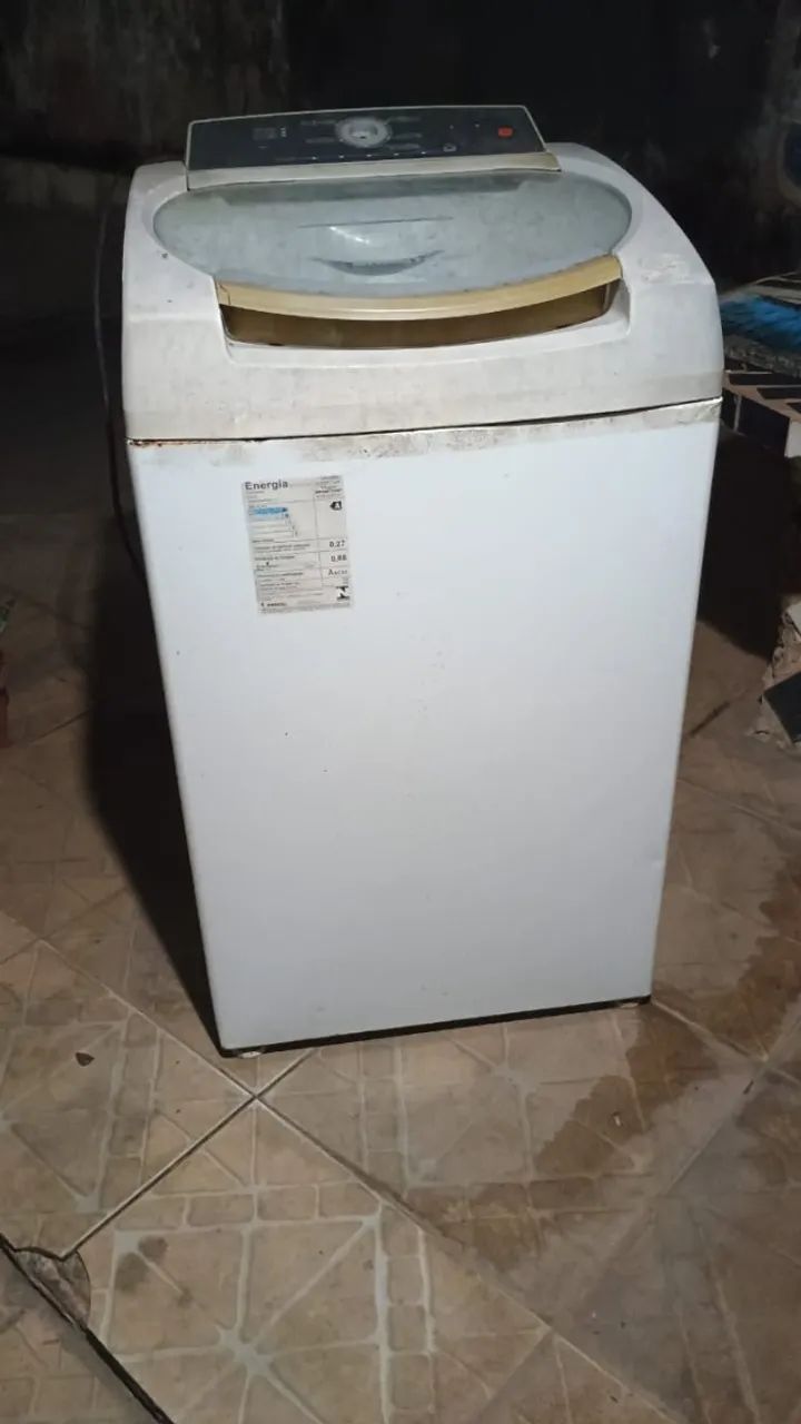 Vendo Maquina de Lavar com defeito