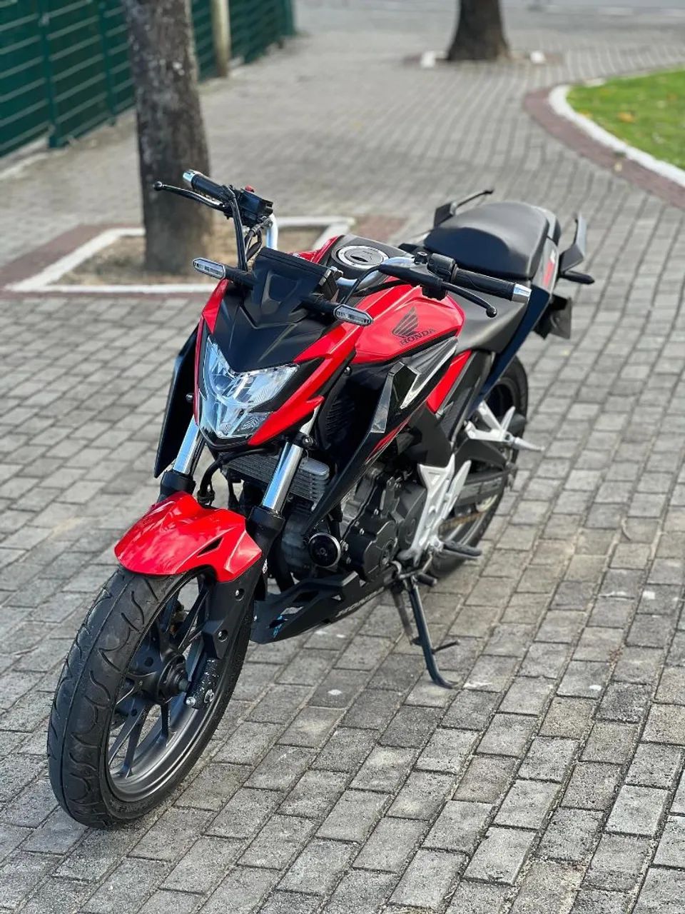 CB Twister 300f ABS 2023 - Foto 2