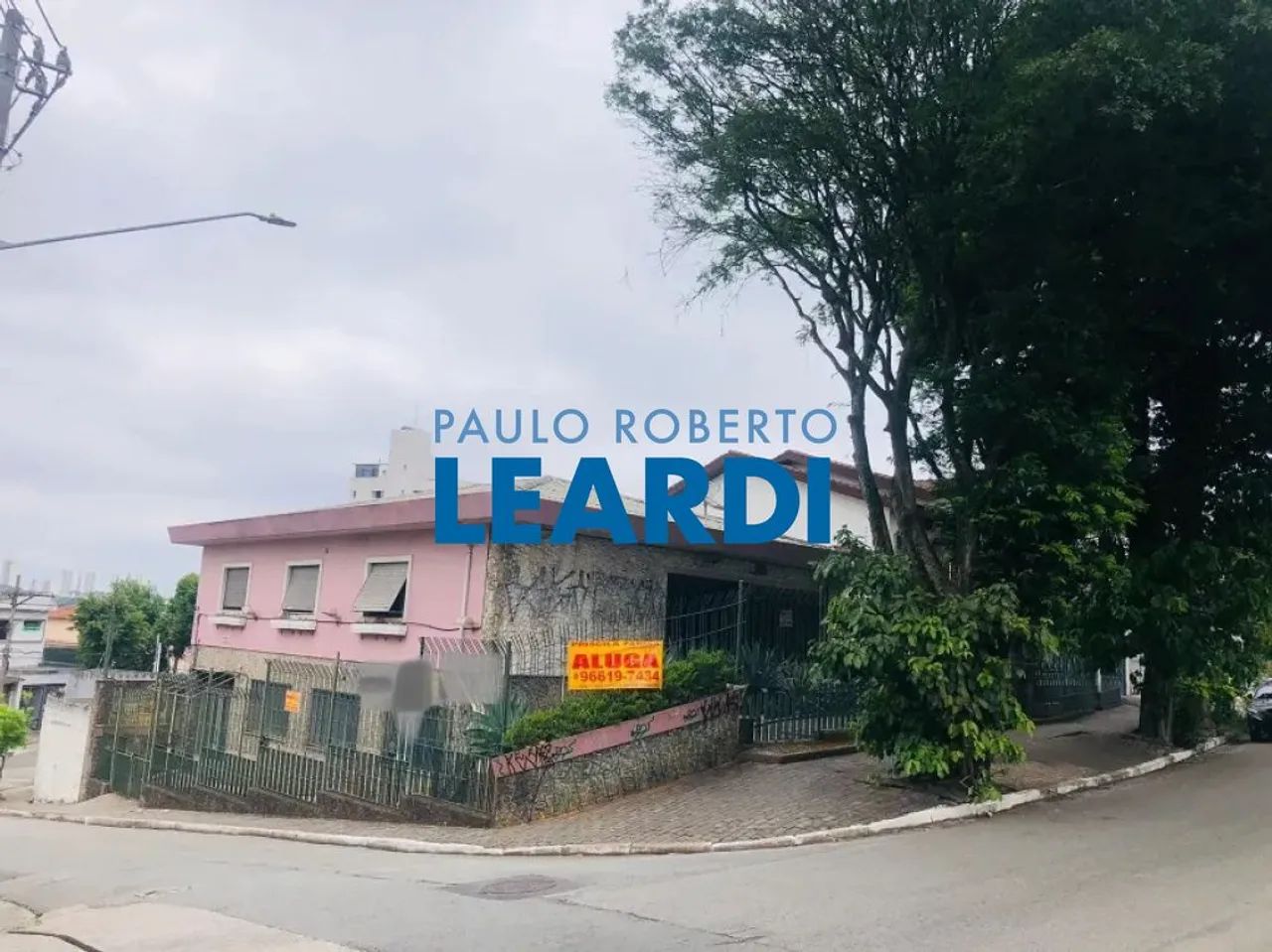 CASA ASSOBRADADA - CAMBUCI - SP