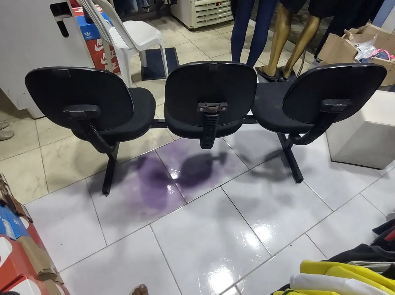 " CADEIRA 3 LUGARES RECEPÇÃO " - Foto 4