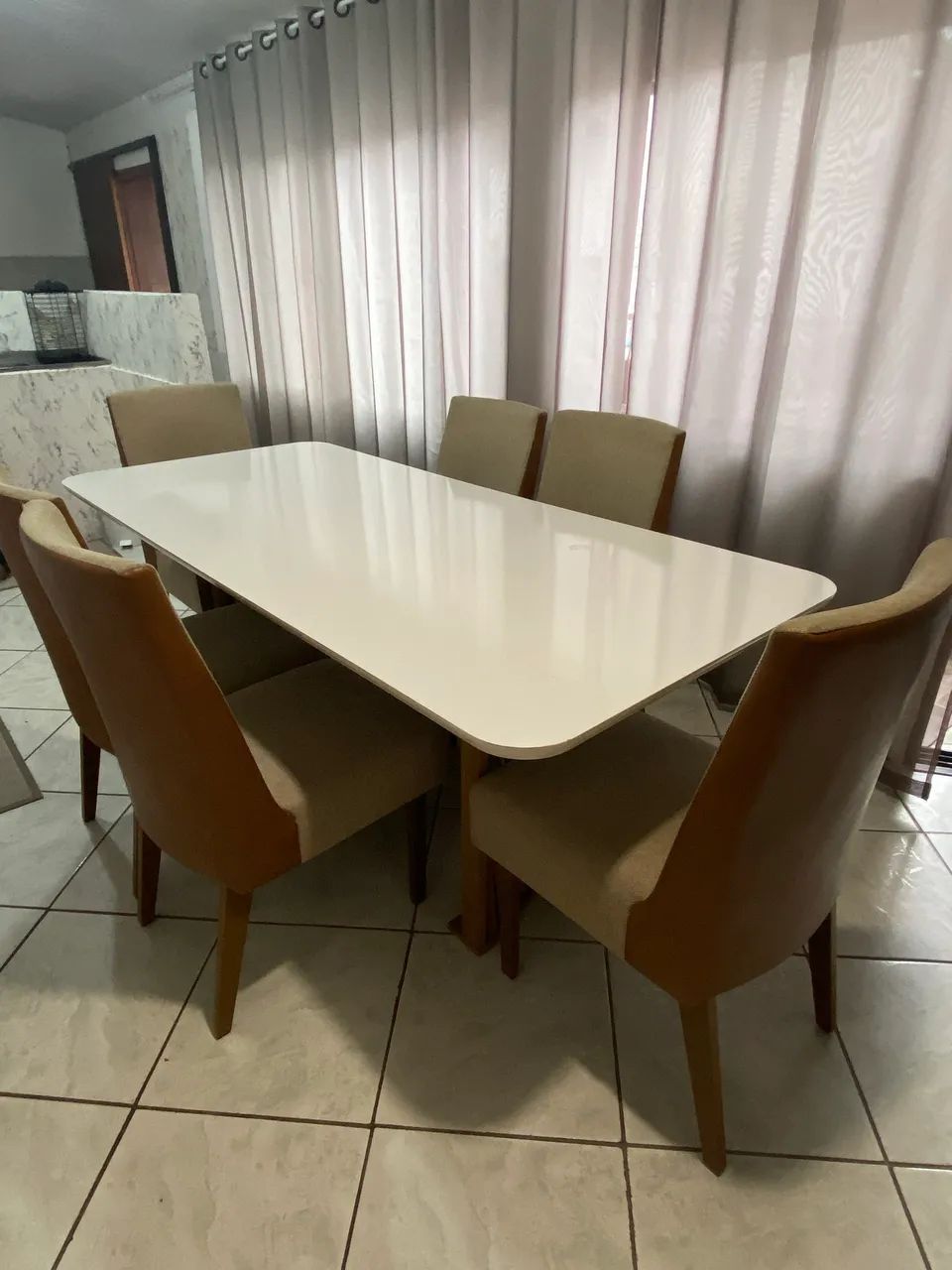 Mesa com 6 cadeiras  - Foto 4