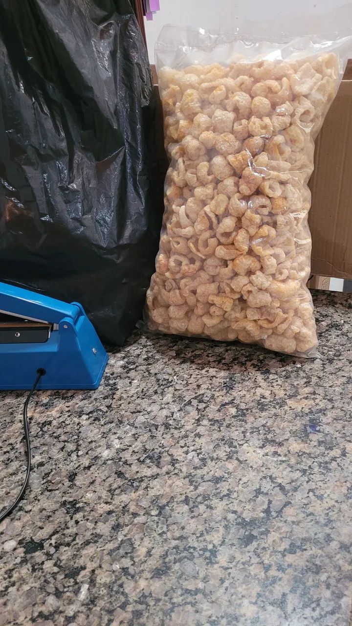 Torresmo/torresmo pré frito. 